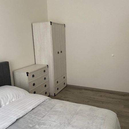 Klicperovo 3Kk Apartment Hradec Kralove Bagian luar foto