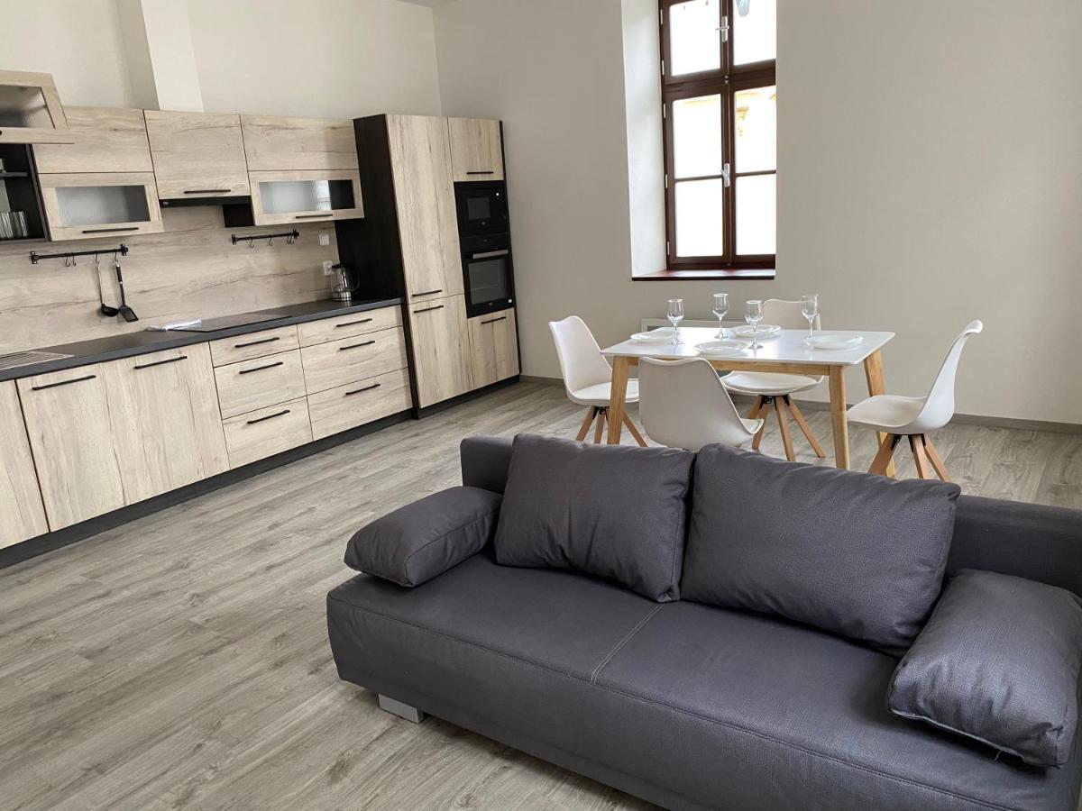 Klicperovo 3Kk Apartment Hradec Kralove Bagian luar foto